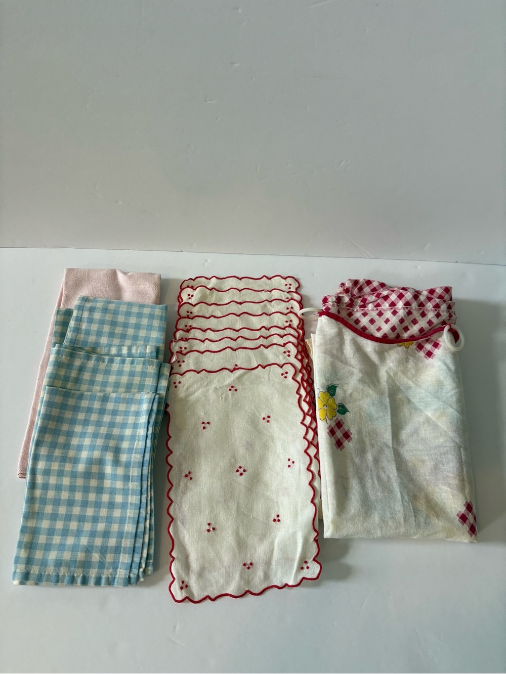 Lot of Vintage Linens